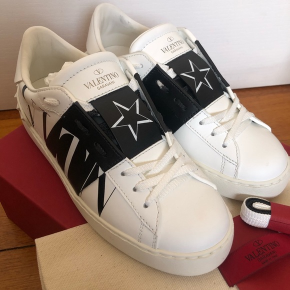 Valentino | Shoes | Authentic White Valentino Garavani Vltn Star Low ...